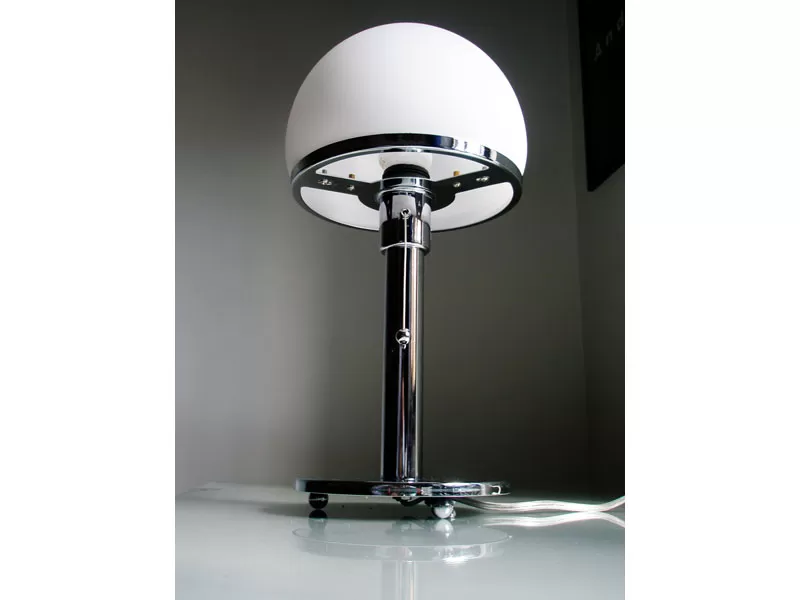 Lampada-base-in-acciaio-Wilhelm-Wagenfeld-1923-4